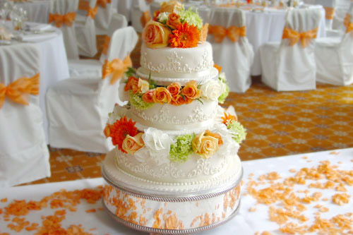 cake flowers orange